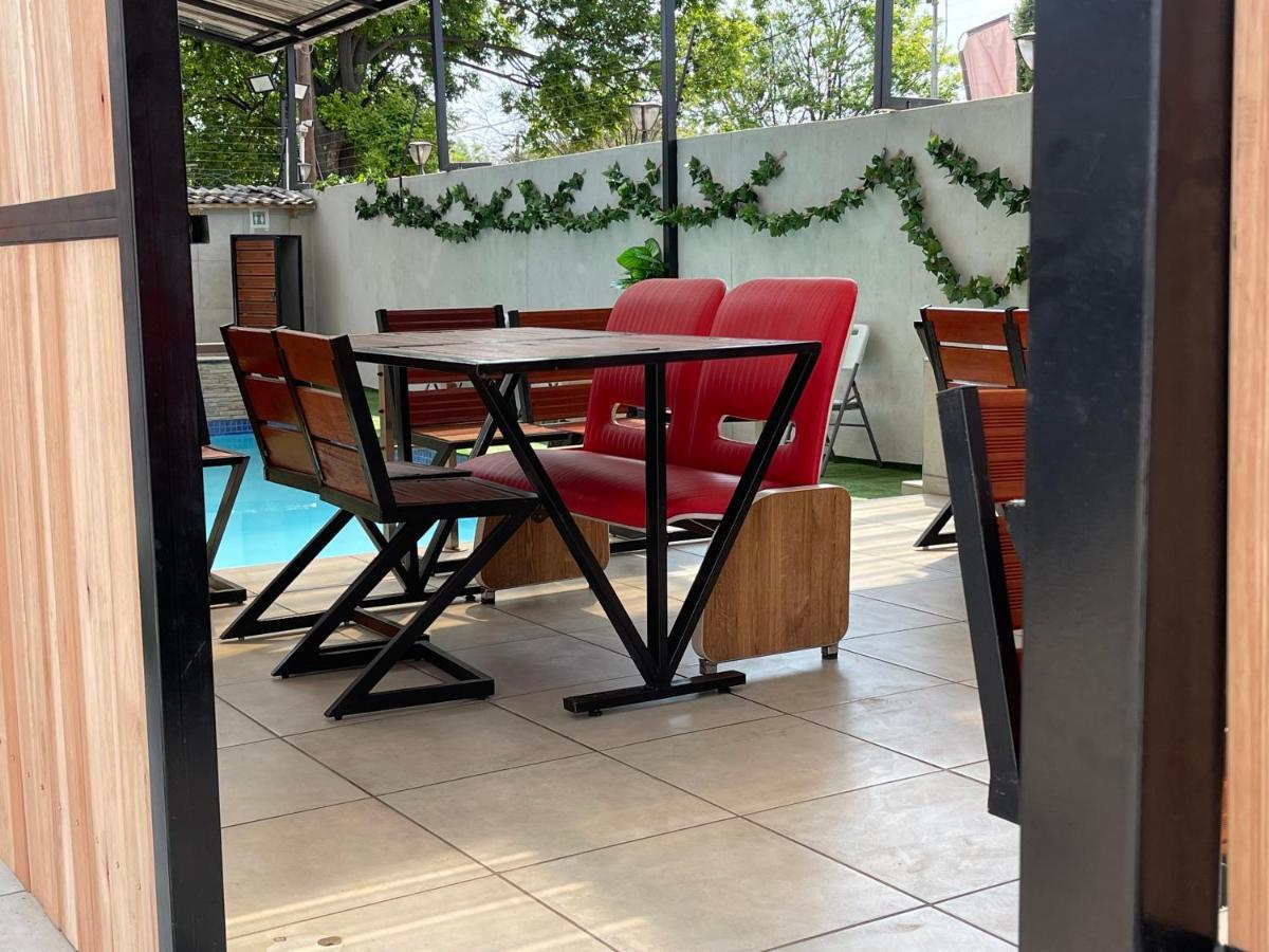 Hotel El Infinito Lifestyle à Kempton Park Extérieur photo